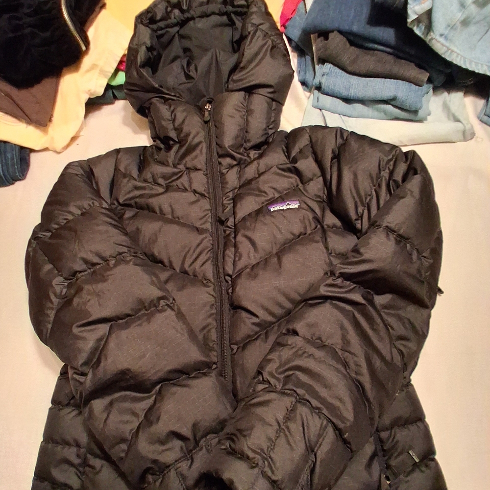 Patagonia Goose Down Quilted Black Jacket - Keep Warm  *Make Offer*